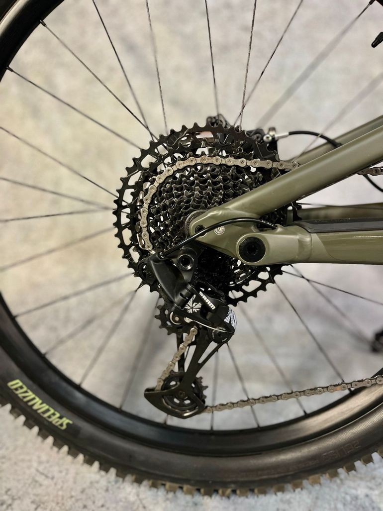 Used Specialized Status 160 2022 2022 Mountainbike, Green, 29 — image 4 of 12