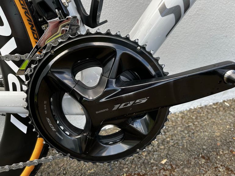 Used Specialized Tarmac SL7 Sport - Shimano 105 2025 2025 Road & Gravel, Light Gray — image 4 of 7