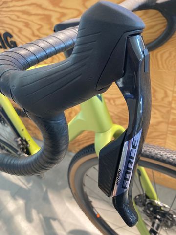 Used Giant Revolt Advanced Pro 0 2026 2026 Road & Gravel, Orange — image 7 of 9