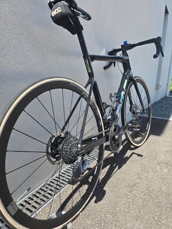 Used BMC Teammachine SLR TWO 2023 2023 Road & Gravel, Black — image 9 of 12