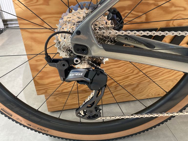 Used Giant Revolt Advanced 0 2025 2025 Road & Gravel — image 3 of 8
