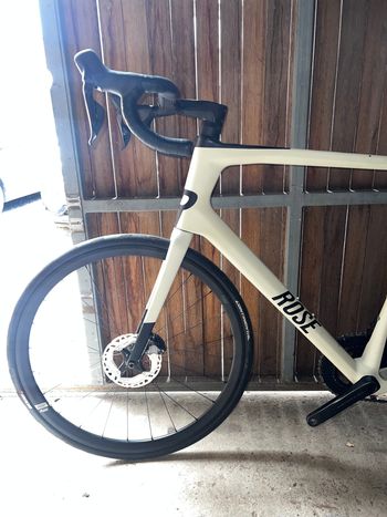 Used Rose Reveal 04 Ultegra Di2 2024 2024 Road & Gravel, White — image 2 of 6