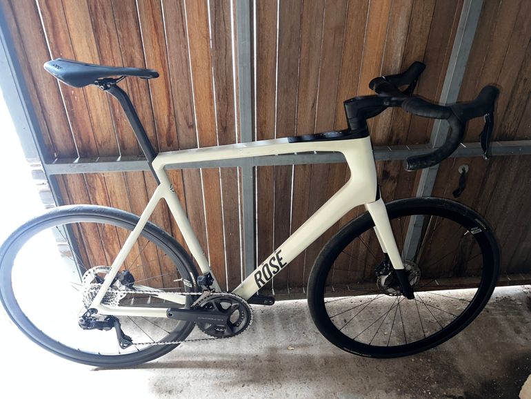 Used Rose Reveal 04 Ultegra Di2 2024 2024 Road & Gravel, White — image 1 of 6