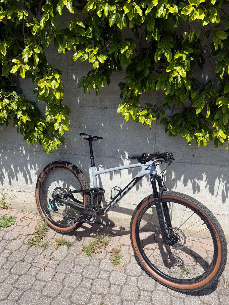 Used Giant Anthem Advanced Pro 29 2 2022 2022 Mountainbike — image 1 of 4