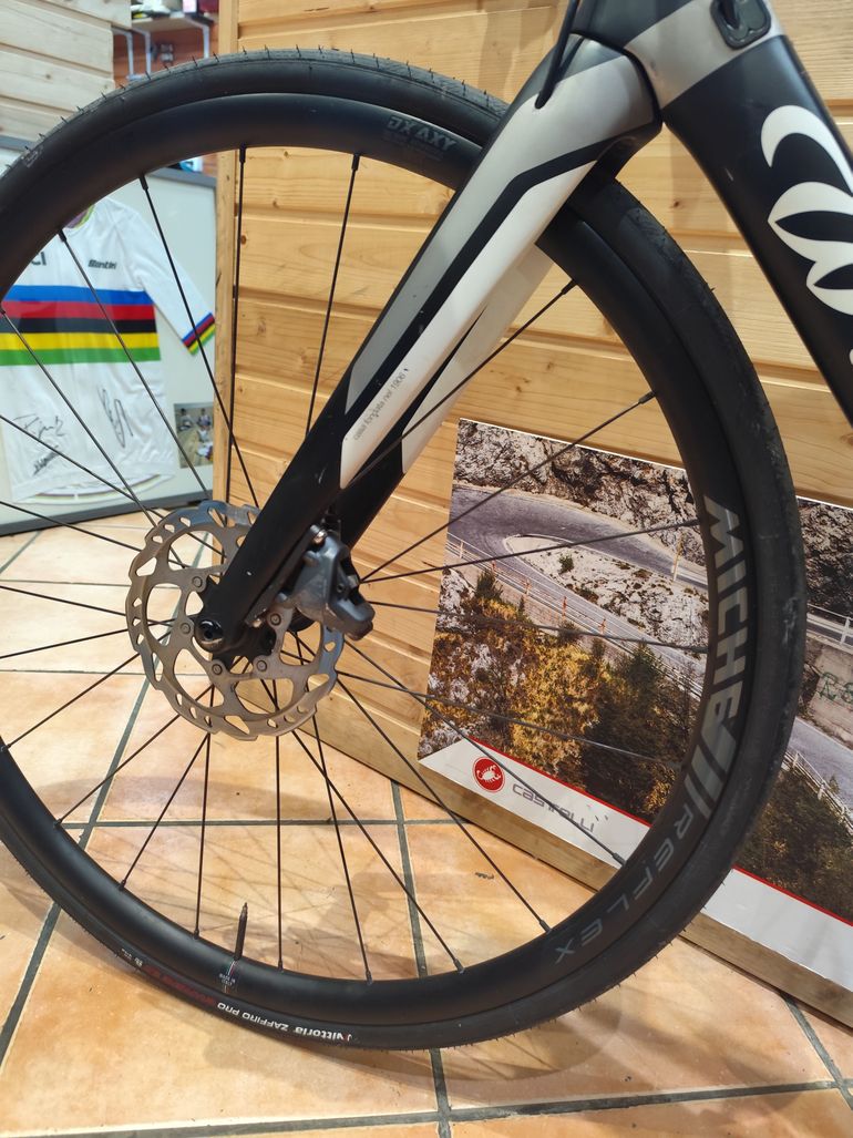 Used Wilier GTR TEAM DISC - SRAM FORCE 2023 Road & Gravel, Black — image 7 of 13