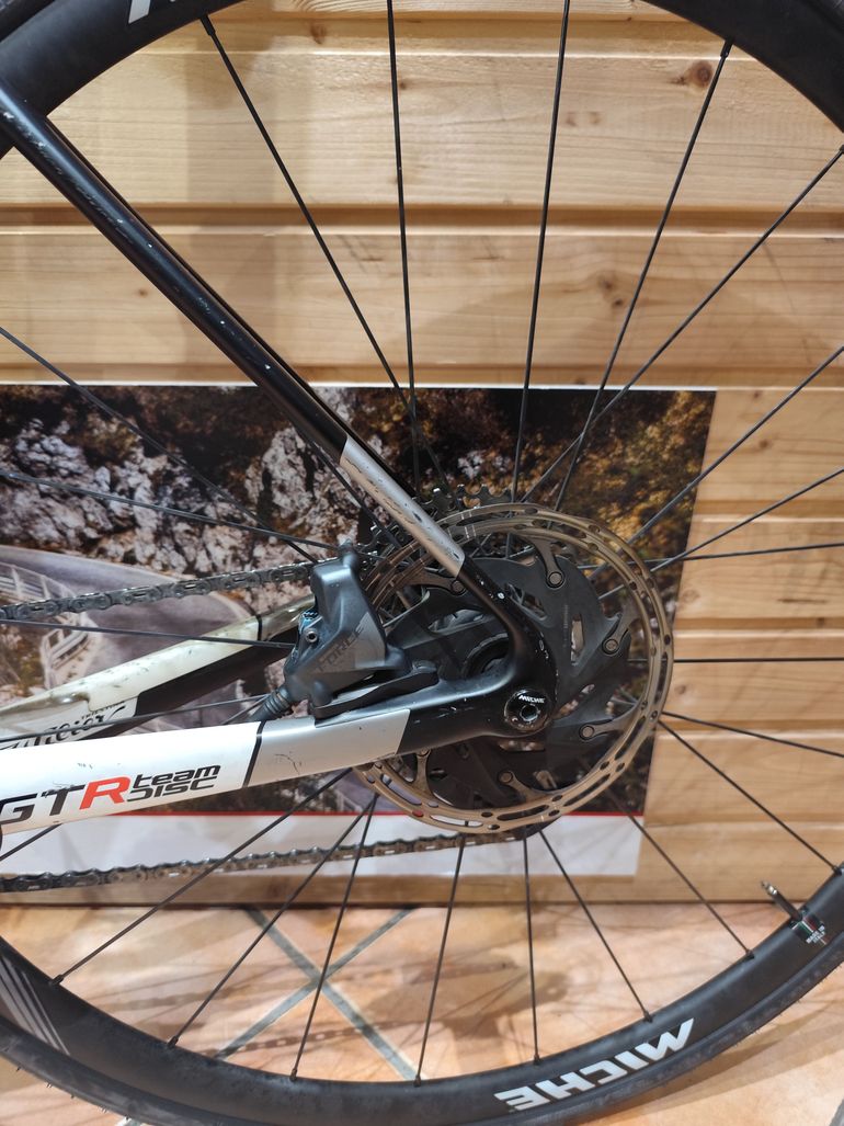 Used Wilier GTR TEAM DISC - SRAM FORCE 2023 Road & Gravel, Black — image 6 of 13