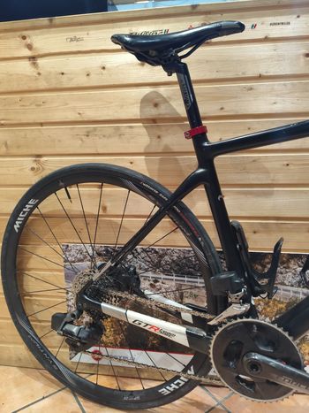 Used Wilier GTR TEAM DISC - SRAM FORCE 2023 Road & Gravel, Black — image 8 of 13