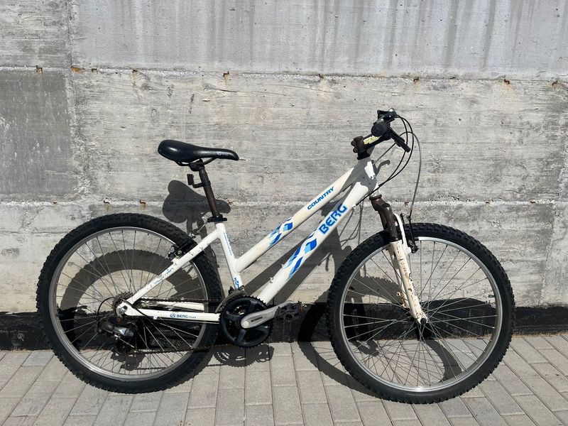 Gebrauchtes Berg Country 2014 Mountainbike, Weiß — Bild 1 von 5