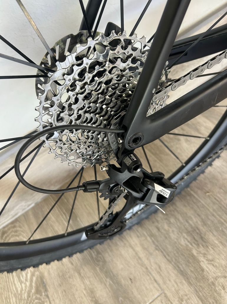 Used Scott Addict Gravel 40 2025 2025 Road & Gravel, White — image 5 of 7