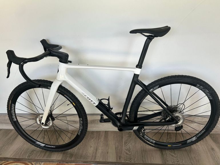 Used Scott Addict Gravel 40 2025 2025 Road & Gravel, White — image 7 of 7