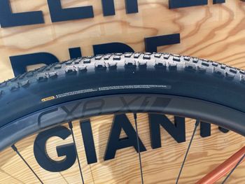 Used Giant Revolt X Advanced Pro 1 2023 2023 Road & Gravel, Orange — image 8 of 9