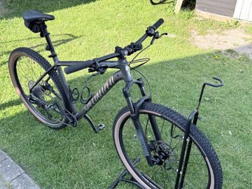 Used Specialized Rockhopper Comp 2025 2025 Mountainbike, Light Gray, 27.5, 29 — image 2 of 4