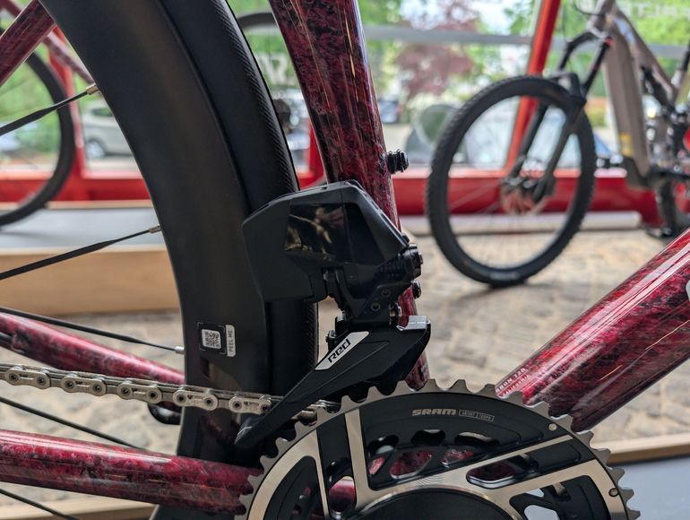 Used Specialized S-Works Tarmac SL8 - SRAM RED AXS 2026 2026 Road & Gravel, Red — image 7 of 8