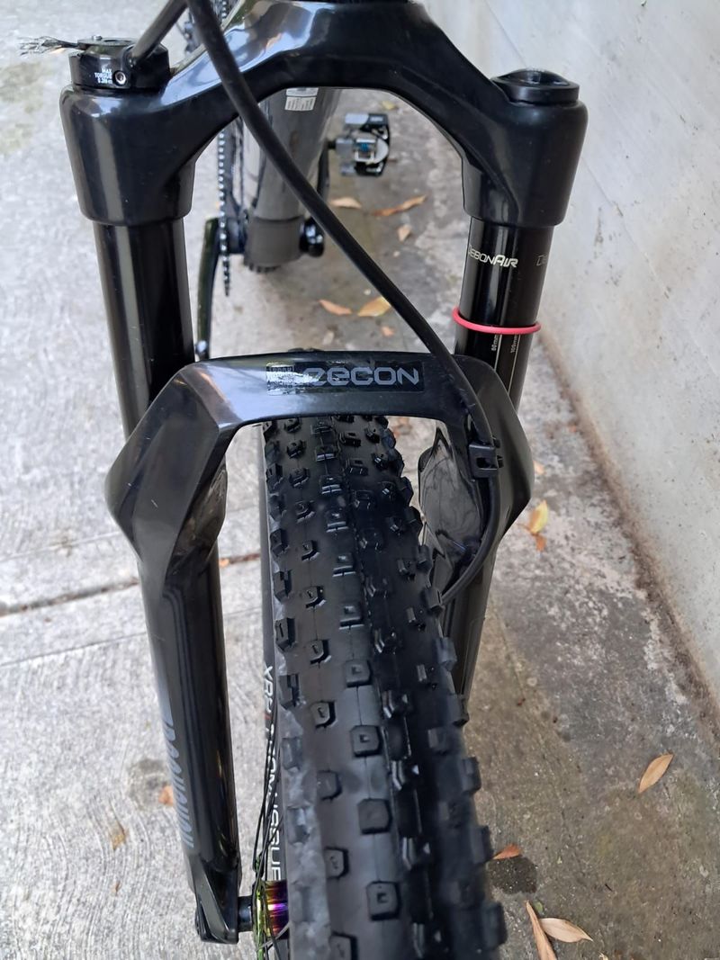 Used Trek Procaliber 9.6 2023 2023 Mountainbike, Blue, 29 — image 6 of 7