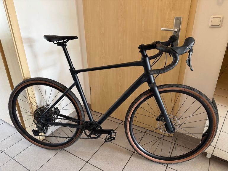 Used CUBE NUROAD, PRO 2025 2025 Road & Gravel, Blau — image 2 of 5