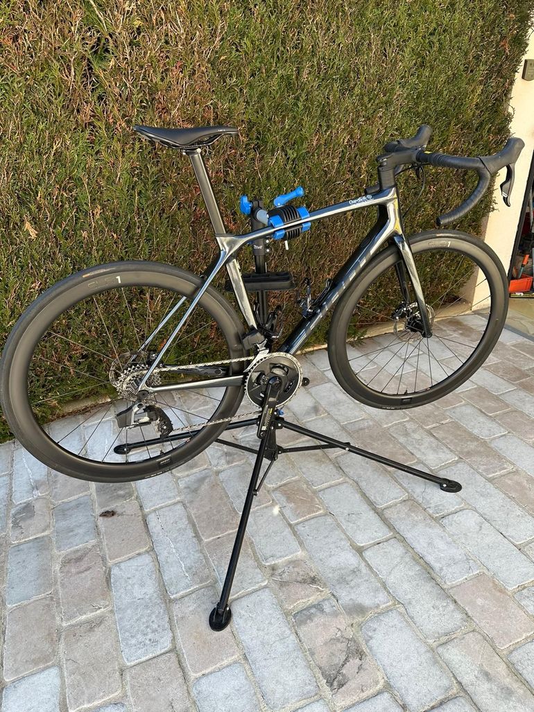 Used Giant TCR Advanced Pro Disc 1 AX 2022 2022 Road & Gravel, Schwarz — image 1 of 3