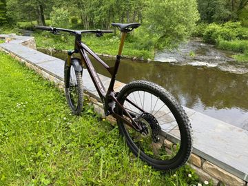 Used Scott Spark 900 2024 2024 Mountainbike, Red, 29 — image 3 of 23