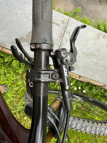 Used Scott Spark 900 2024 2024 Mountainbike, Red, 29 — image 10 of 23