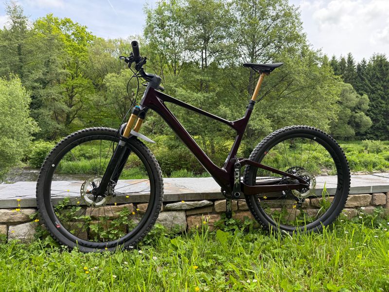 Used Scott Spark 900 2024 2024 Mountainbike, Red, 29 — image 1 of 23