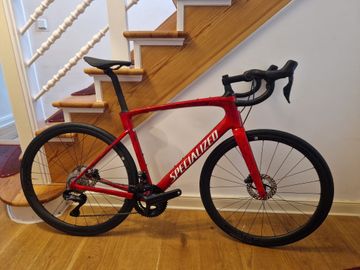 Gebrauchtes Specialized Roubaix SL8 Pro 2025 2025 Road & Gravel, Rot — Bild 1 von 12