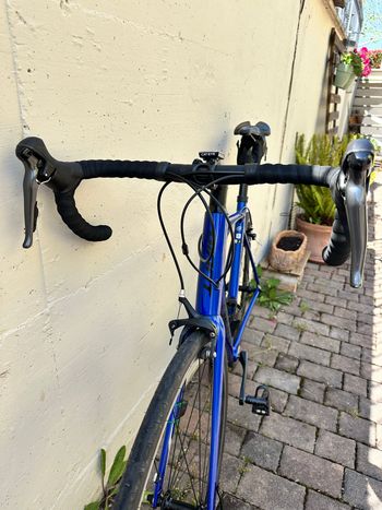 Used Giant Contend 2 2020 2020 Road & Gravel, Blau — image 5 of 7
