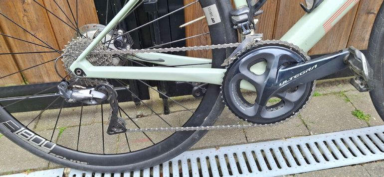 Used BMC Roadmachine 01 FIVE 2022 2022 Road & Gravel, Light Gray — image 3 of 5