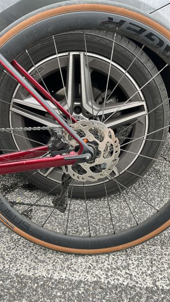 Used Trek Madone SL 6 Gen 8 2025 2025 Road & Gravel — image 3 of 3