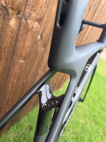 Used Trek Madone SLR 7 AXS Gen 8 2025 2025 Road & Gravel, Black — image 11 of 13