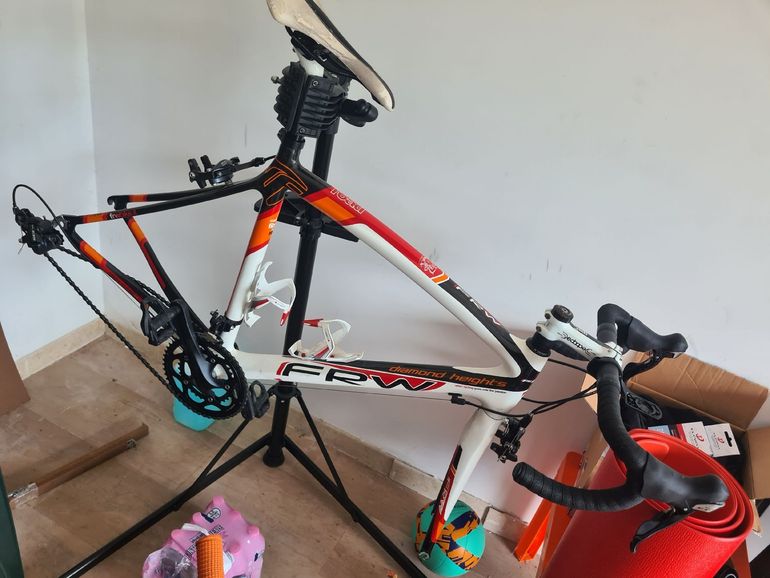 Used FRW FRW Custom Shimano 105 2013 Road & Gravel, White — image 1 of 3
