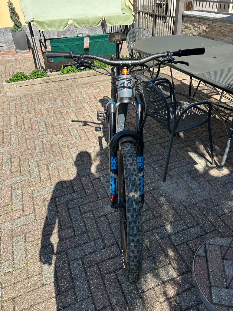 Used Transition Spire Carbon GX 2024 2024 Mountainbike, Light Gray, 29 — image 8 of 8