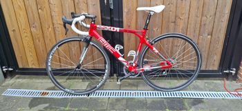 Used BMC BMC Custom Campagnolo Veloce 2016 Road & Gravel, Red — image 2 of 3