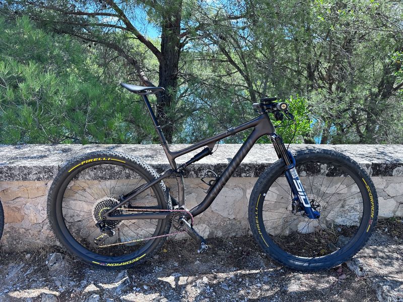 Used Specialized Epic SRAM XX1 Eagle 2022 Mountainbike, Black — image 1 of 3