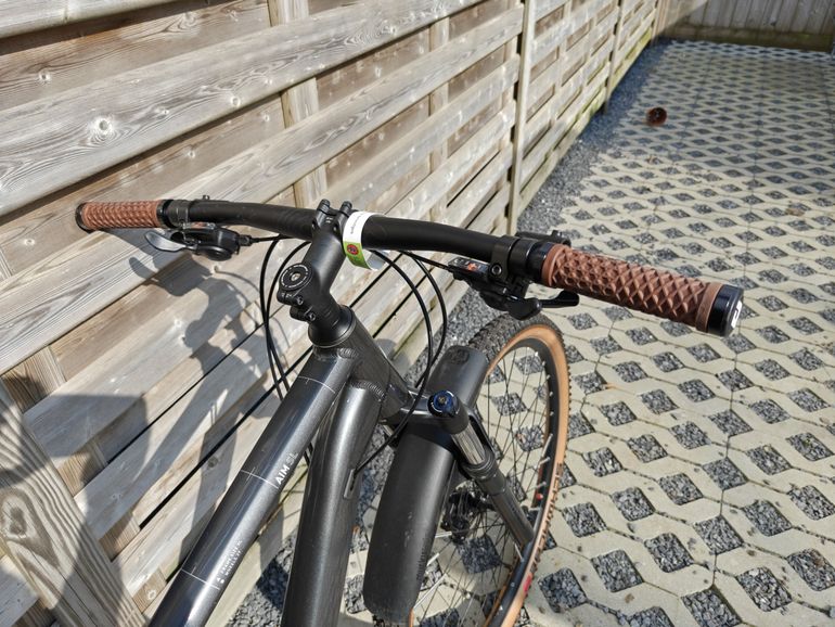 Used CUBE Aim Shimano Alivio 2022 Mountainbike, Black — image 1 of 6