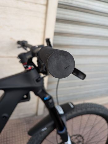 Used Fantic XTF 1.6 Carbon Sport 2025 2025 Mountainbike, Negro — image 9 of 23