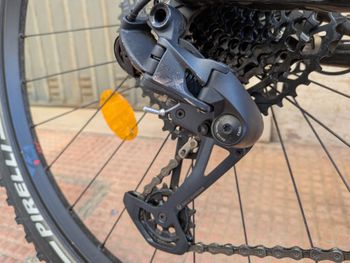 Used Fantic XTF 1.6 Carbon Sport 2025 2025 Mountainbike, Negro — image 8 of 23