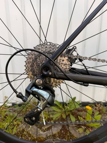 Used CUBE ATTAIN RACE 2024 2024 Road & Gravel — image 2 of 8