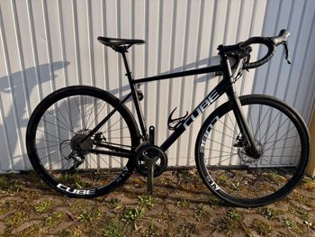 Used CUBE ATTAIN RACE 2024 2024 Route & Gravel