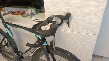 Used Bianchi Oltre SRAM Red eTap AXS 2025 Road & Gravel, Black — image 5 of 7