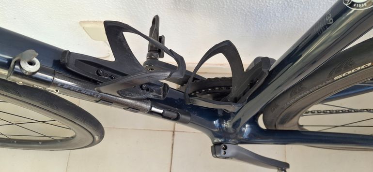 Used Canyon Ultimate CF SLX 8.0 Di2 2020 2020 Road & Gravel, Blue — image 3 of 17