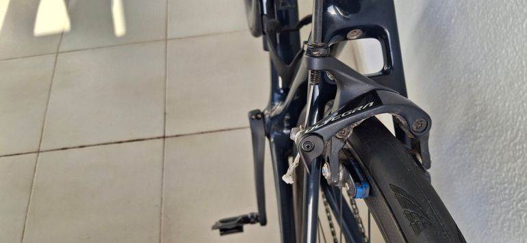 Used Canyon Ultimate CF SLX 8.0 Di2 2020 2020 Road & Gravel, Blue — image 6 of 17