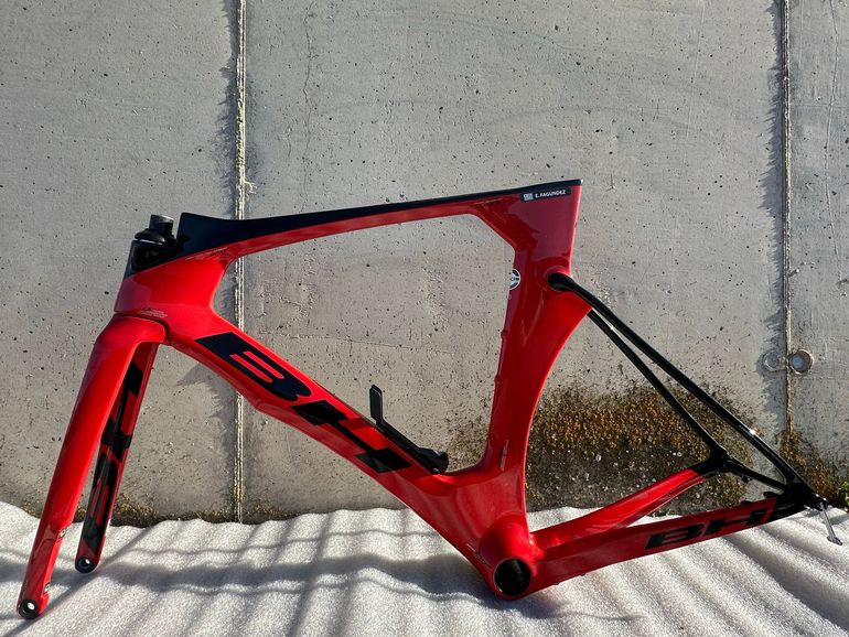 Used BH Aerolight Frameset 2025 Road & Gravel, Red — image 11 of 17