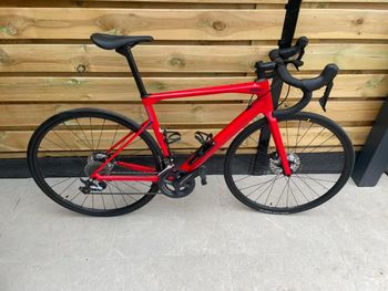 Used BMC Roadmachine FIVE 2022 2022 Road & Gravel, Rojo — image 3 of 4
