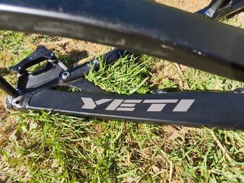 Used Yeti Yeti Custom Frameset 2011 Mountainbike — image 7 of 13
