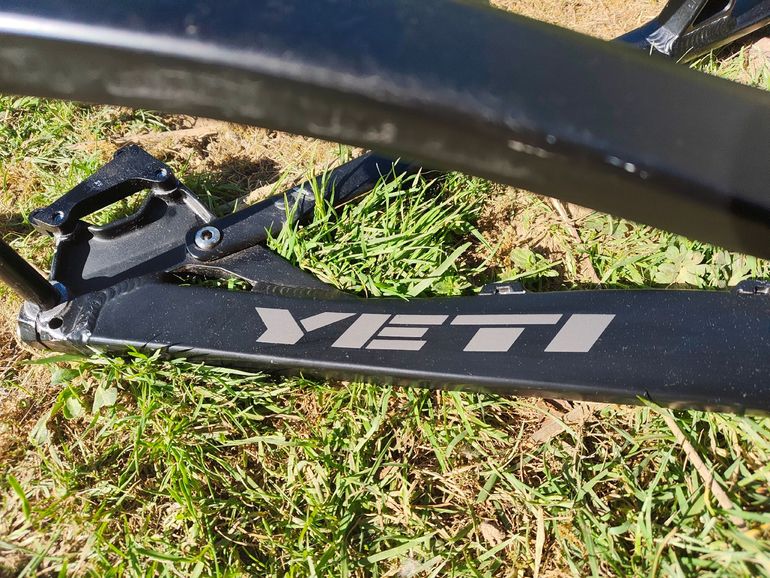 Used Yeti Yeti Custom Frameset 2011 Mountainbike — image 7 of 13