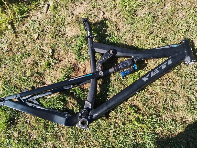 Used Yeti Yeti Custom Frameset 2011 Mountainbike — image 1 of 13