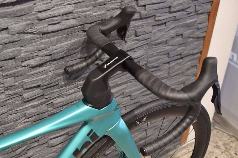 Used Bianchi Bianchi Oltre Comp 2026 Ultegra Di2 2026 Road & Gravel, Green — image 2 of 7