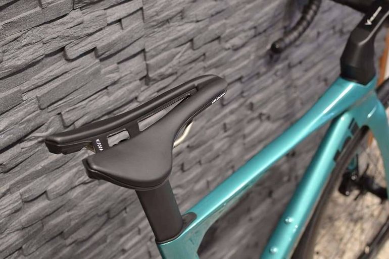 Used Bianchi Bianchi Oltre Comp 2026 Ultegra Di2 2026 Road & Gravel, Green — image 6 of 7