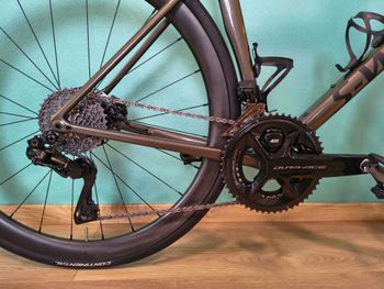 Used Specialized S-Works Tarmac SL8 - Shimano Dura-Ace Di2 2025 2025 Road & Gravel, Green — image 2 of 10