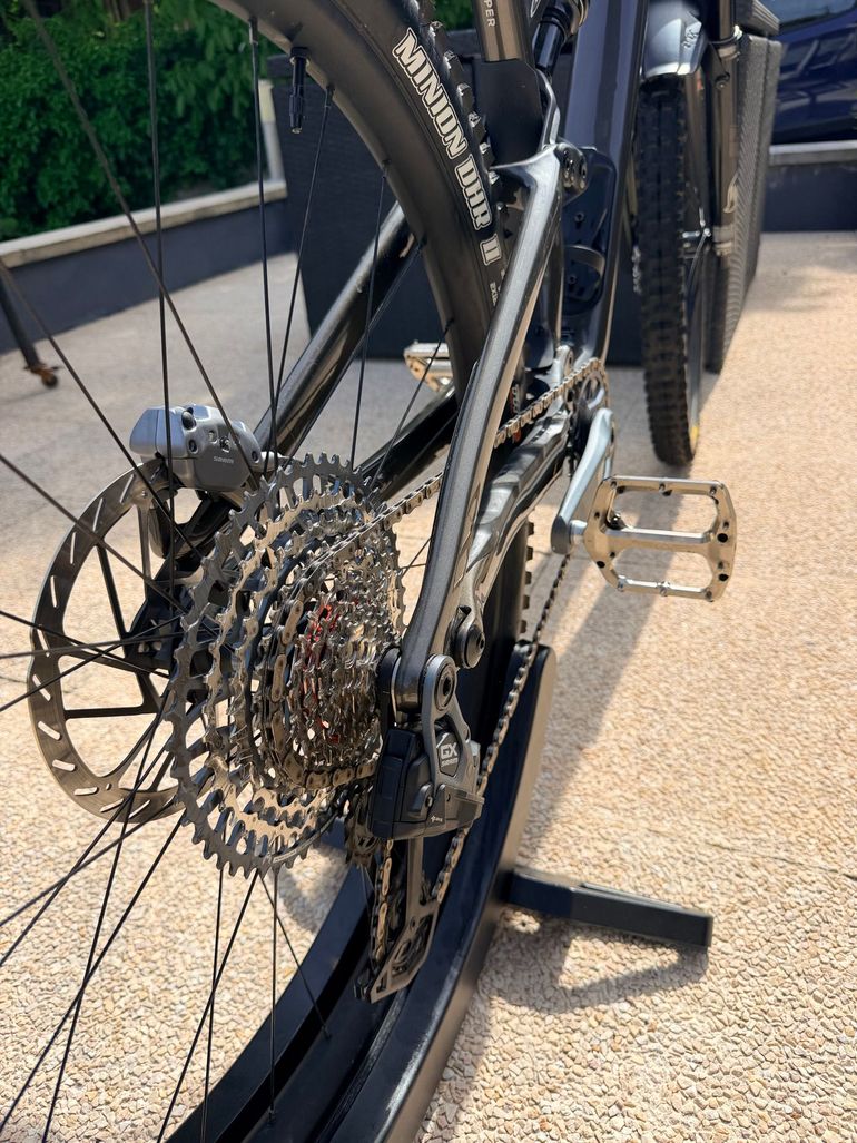 Used Specialized Stumpjumper 15 Expert 2025 2025 Mountainbike, Black, 29, 27.5 — image 3 of 7