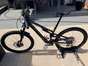 Used Specialized Stumpjumper 15 Expert 2025 2025 Mountainbike, Black, 29, 27.5 — image 2 of 7